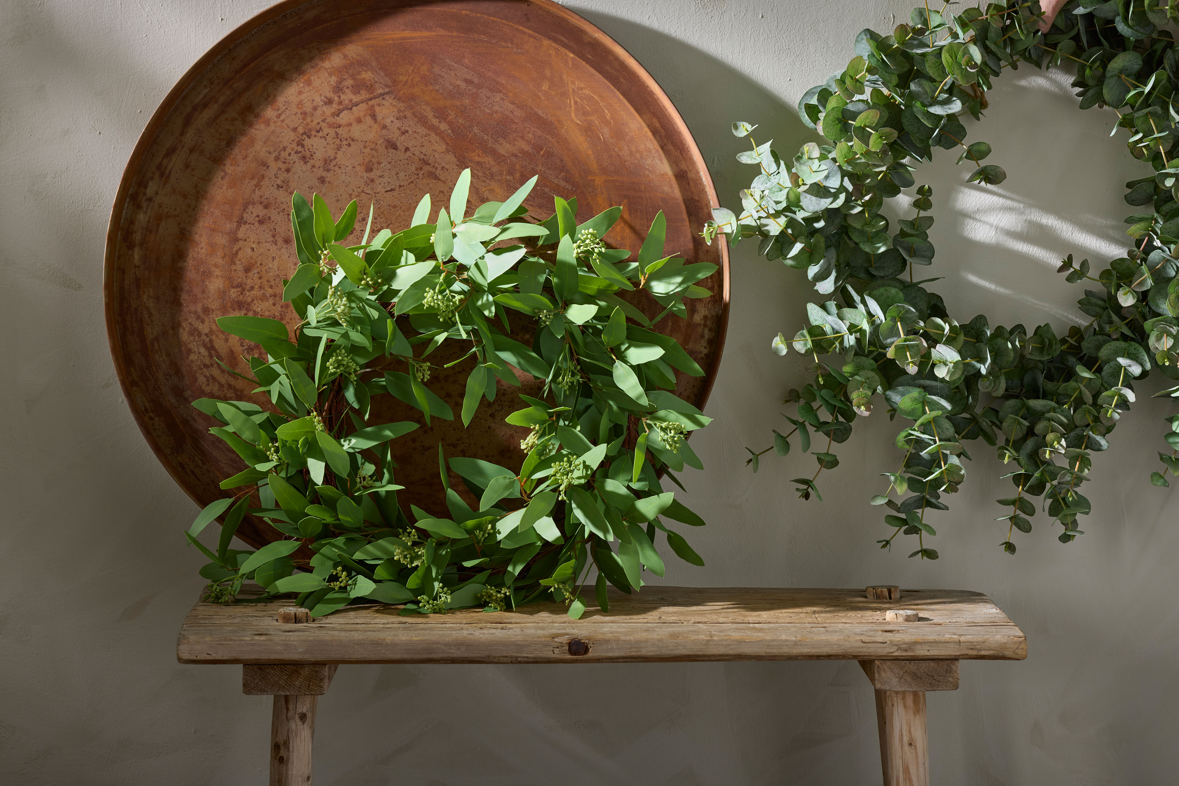 Konstgjord grön Eucalyptus krans Ø75cm