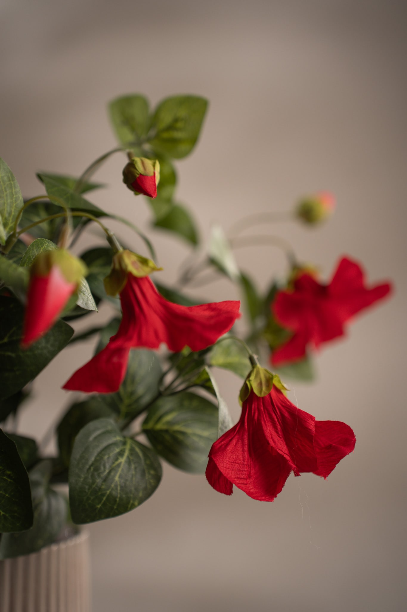 Konstgjord röd Petunia 30cm
