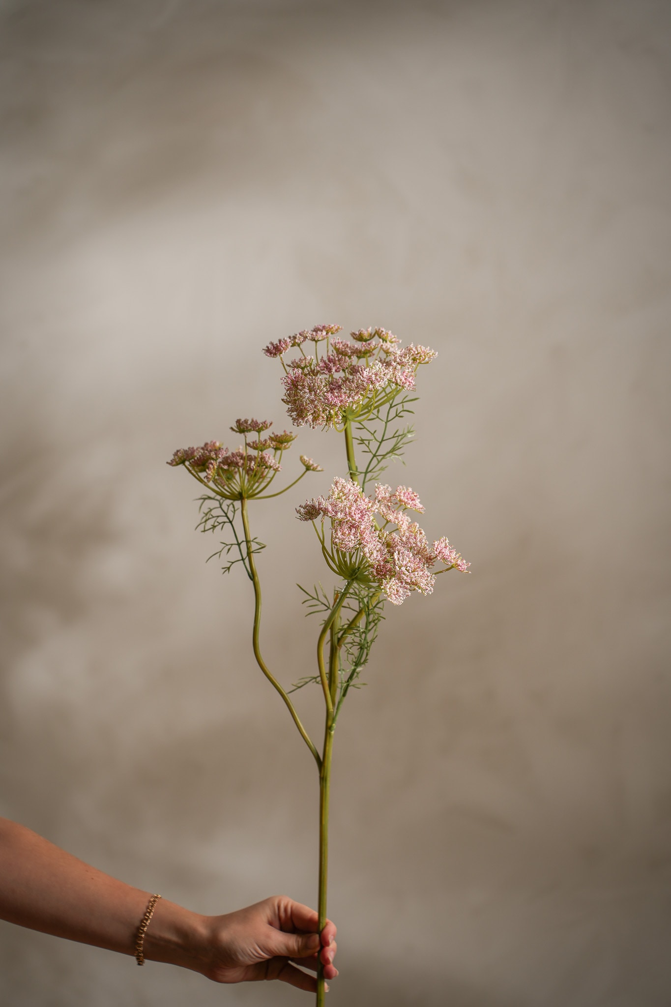 Konstgjord rosa Vildmorot 80cm